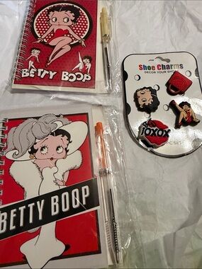 Betty Boop Red Kids Notebook & Shoe Charms Set